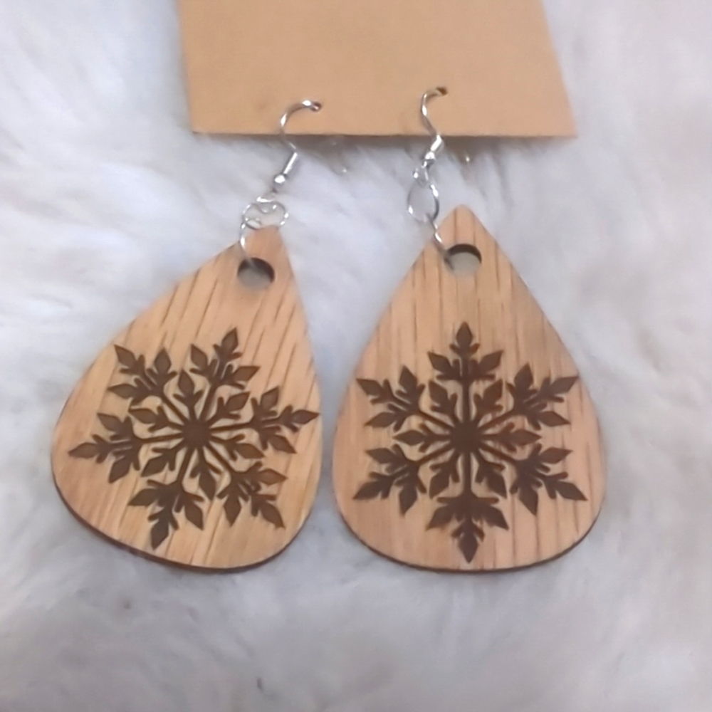 BOHO Wooden Snowflake Teardrop Engraved Earrings ~ New